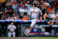 4-2-2025astrosvsgiants_016